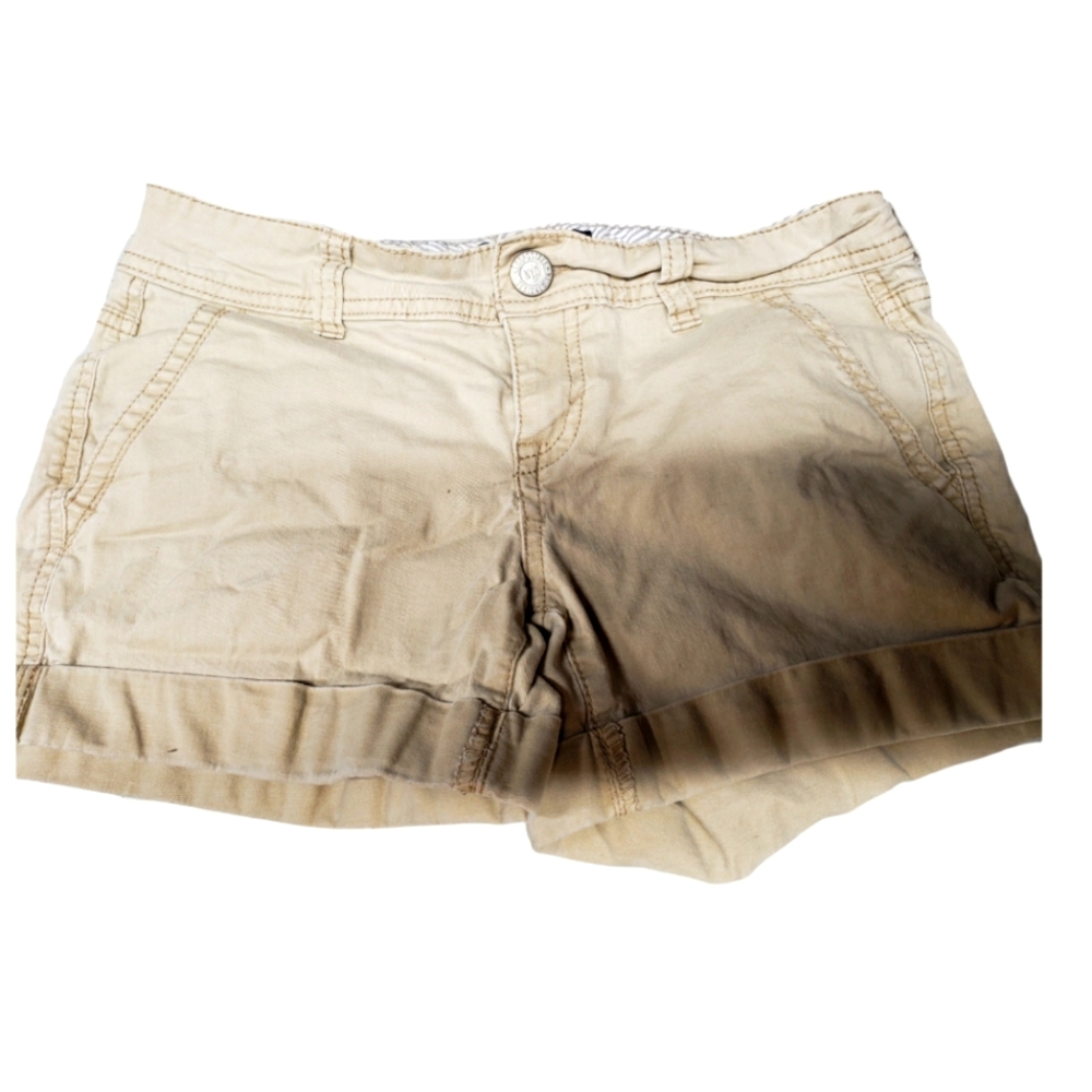 AMERICAN EAGLE Khaki shorts size XS, Rolled hem, button back pockets